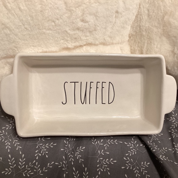 Rae. Dunn stuffed loaf pan - Picture 1 of 1